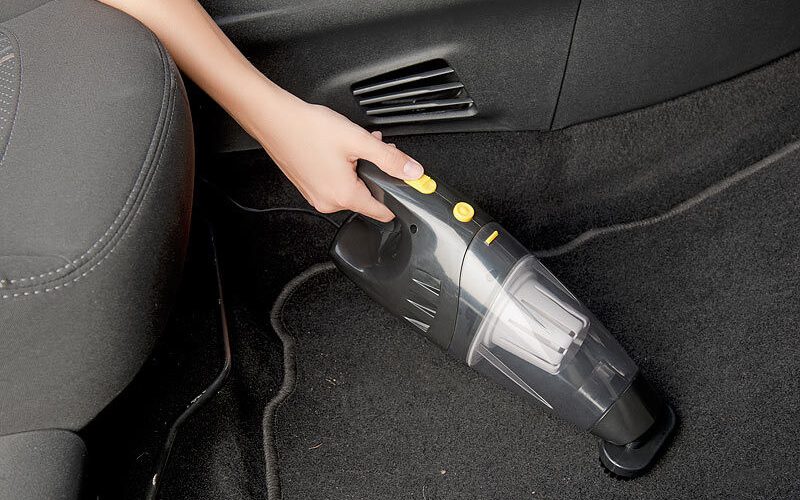 Aspirateur de table pour voiture