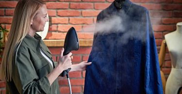 Accessoires défroisseur vapeur : Les indispensables pour un résultat pro